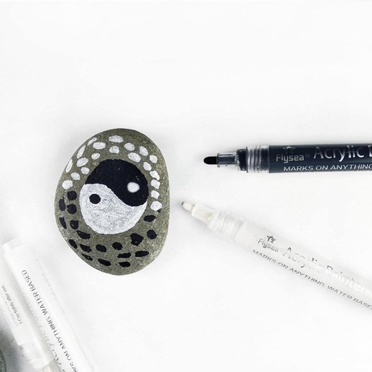 Black & White Acrylic Painter Markers