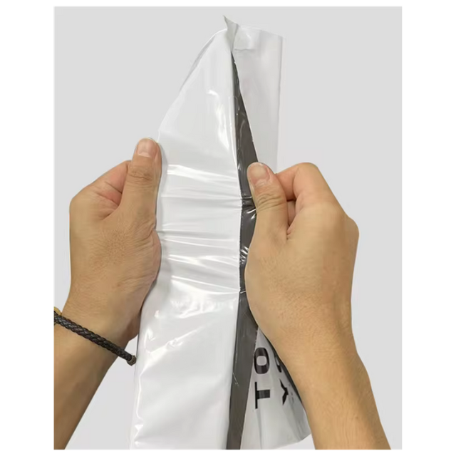 100 Express Polymailers Packaging 17x30cm Self-Adhesive White&Black Print