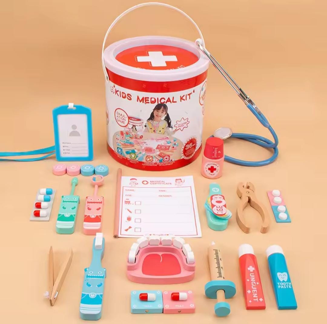 34 Pieces Pretend Play Doctor/Nurse Role Play Wooden Medical Set Box